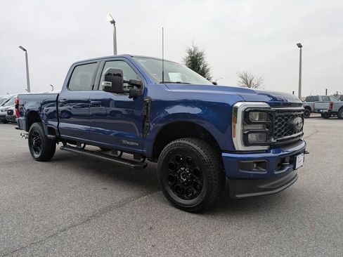 New 2026 Ford F250 Lariat w/ Black Appearance Package AWD/4WD image 2