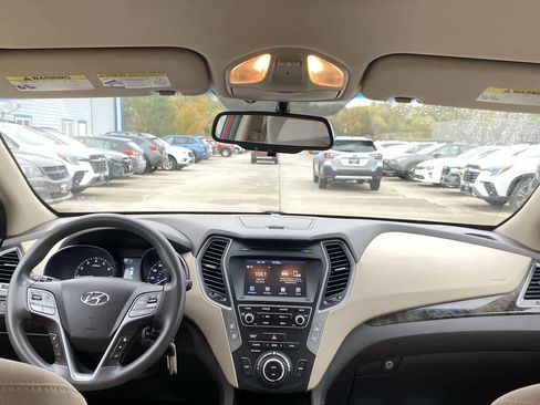 Used 2017 Hyundai Santa Fe Sport image 14