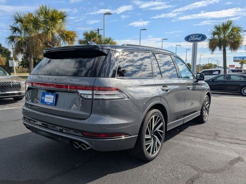 New 2025 Lincoln Aviator Black Label w/ Black Label Special Edition AWD/4WD image 4