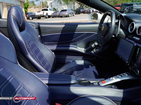 Used 2015 Ferrari California T RWD image 29