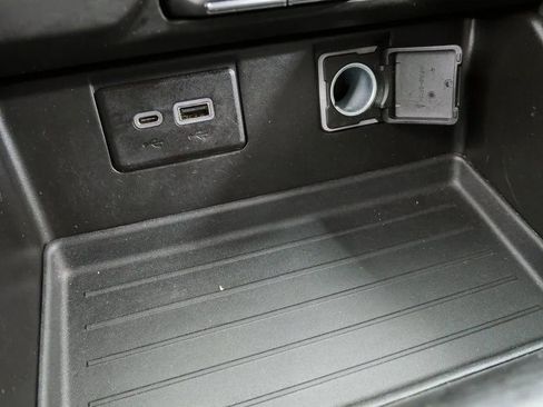 Used 2021 GMC Yukon SLE AWD/4WD image 27