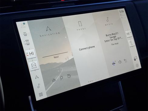 New 2025 Land Rover Range Rover SE image 21