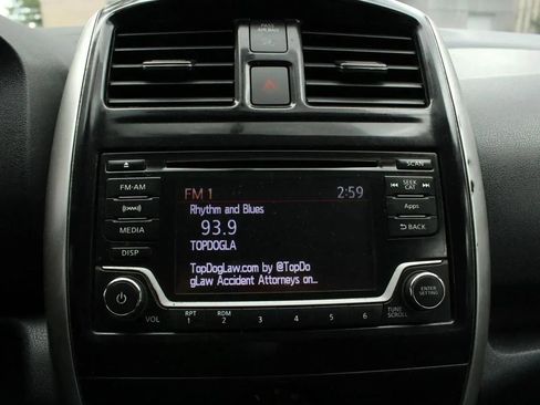 Used 2016 Nissan Versa Note SV FWD image 34