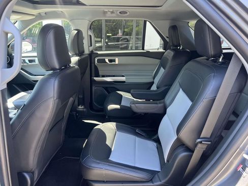 Used 2023 Ford Explorer XLT w/ Equipment Group 202A AWD/4WD image 10