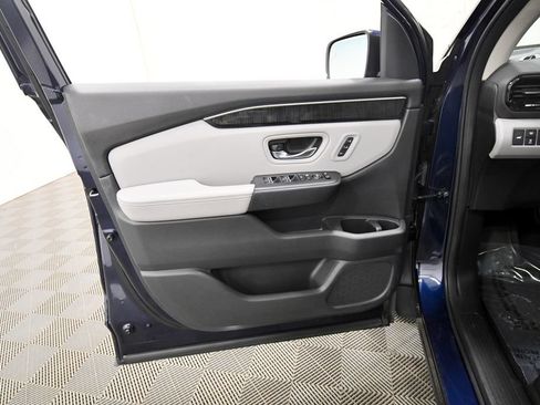 Certified 2023 Honda Pilot Elite image 13