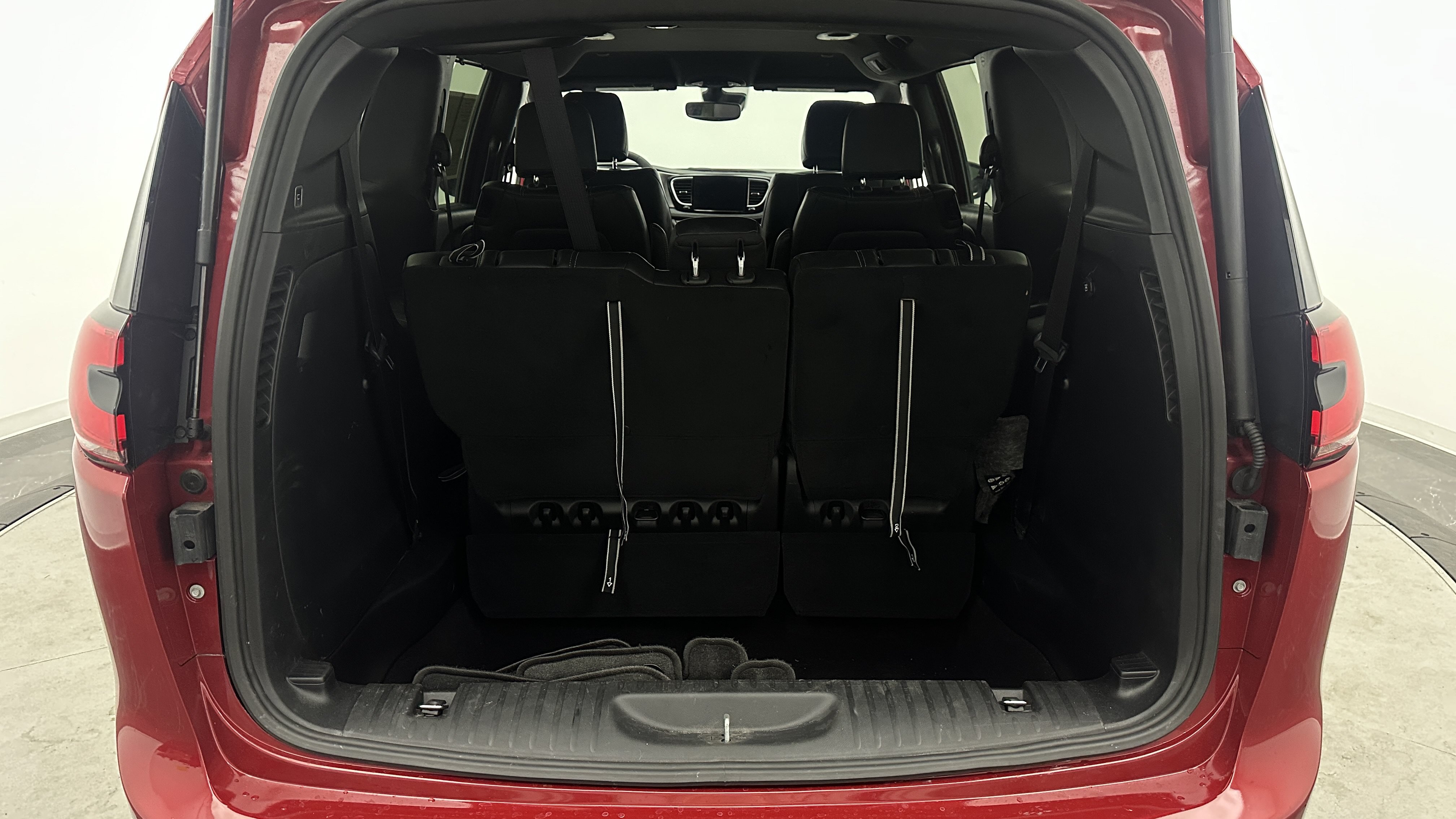Used 2026 Chrysler Pacifica Select FWD image 29
