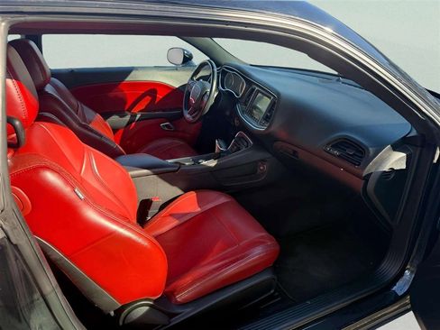 Used 2018 Dodge Challenger GT w/ Driver Convenience Group AWD/4WD image 13