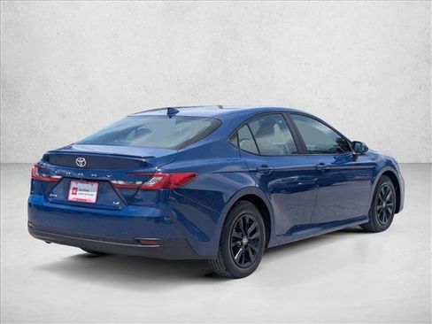 Used 2025 Toyota Camry LE w/ Convenience Package FWD image 5