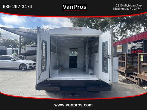 Used 2004 Chevrolet Express 3500 image 13