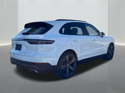Used 2022 Porsche Cayenne image 5