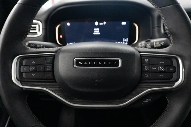 Used 2022 Jeep Wagoneer Series II RWD image 5