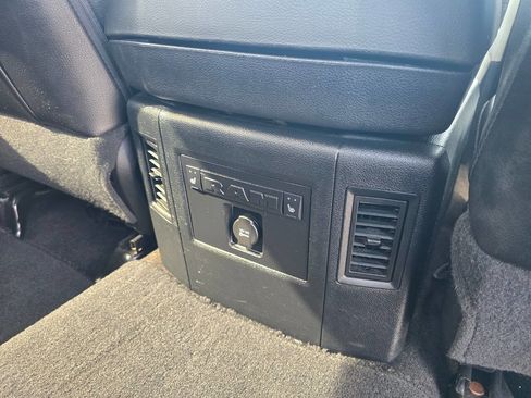 Used 2016 RAM 3500 Laramie image 21