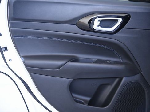 New 2025 Jeep Compass Latitude w/ Altitude Special Edition image 20