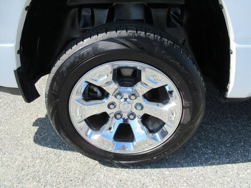 Used 2019 RAM 1500 Big Horn image 8