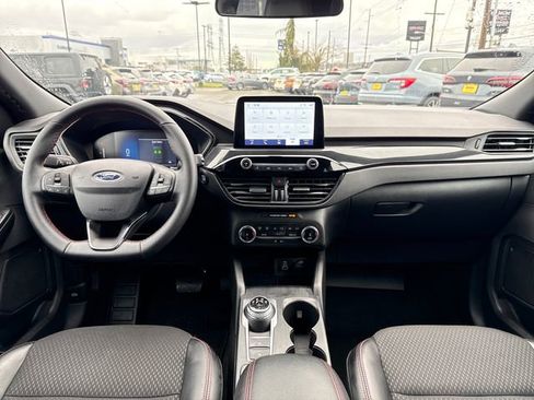 Used 2025 Ford Escape ST-Line image 11