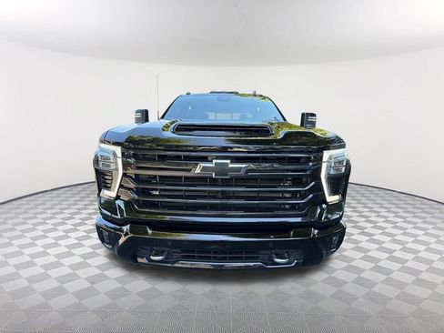 Used 2025 Chevrolet Silverado 3500 High Country w/ Midnight Edition AWD/4WD image 2