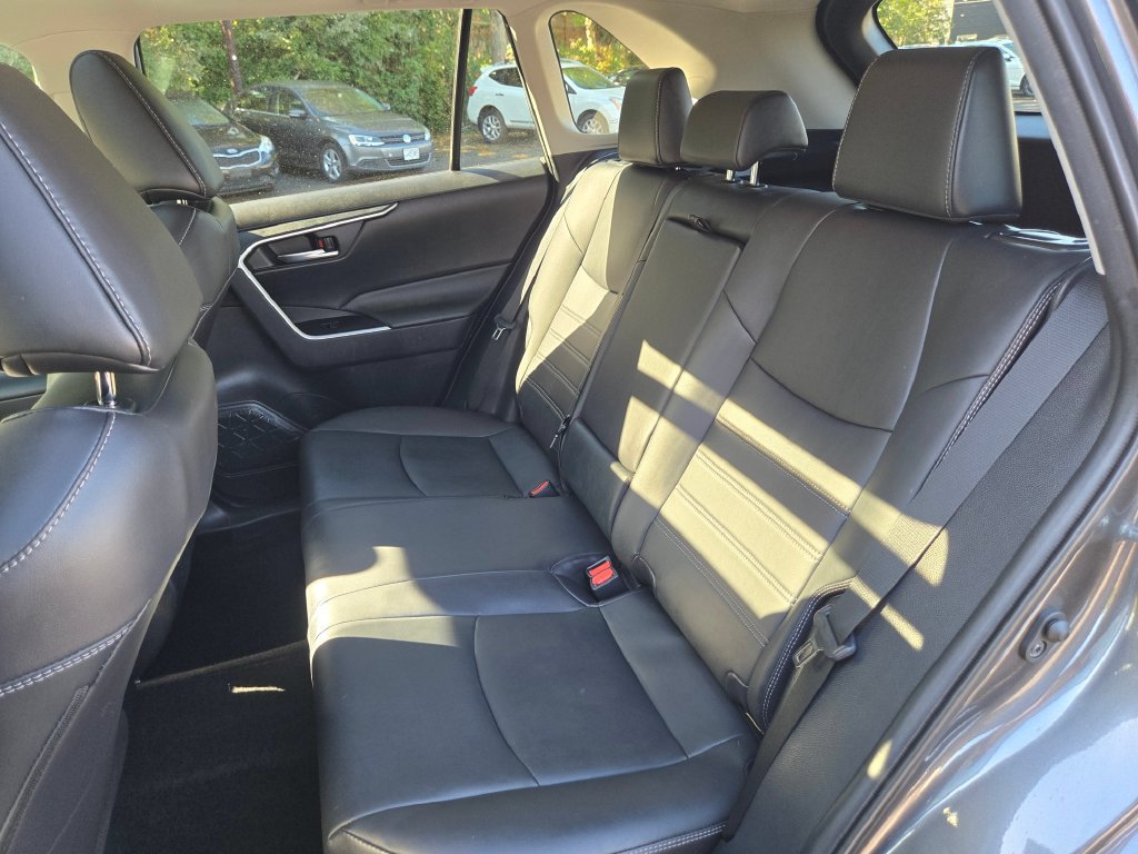 Used 2021 Toyota RAV4 XLE Premium FWD image 18