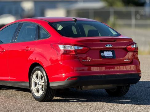 Used 2014 Ford Focus SE FWD image 16