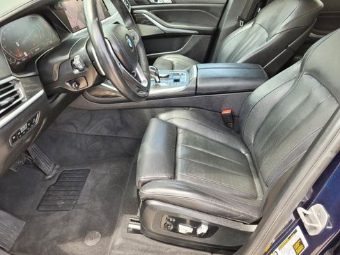Used 2021 BMW X7 xDrive40i w/ Premium Package AWD/4WD image 25