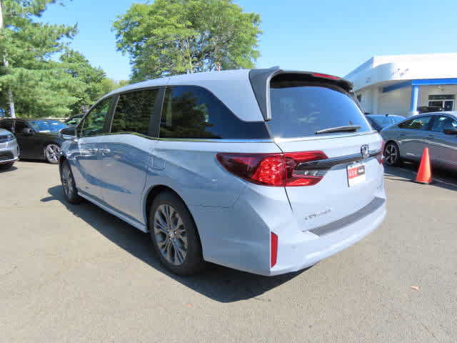 New 2027 Honda Odyssey Touring image 4