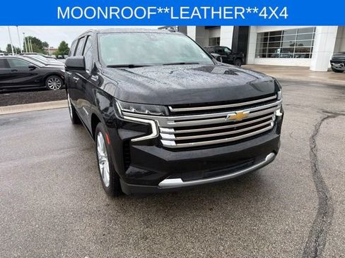 Used 2022 Chevrolet Suburban High Country AWD/4WD image 3
