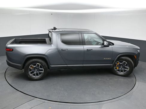Used 2022 Rivian R1T Adventure image 39