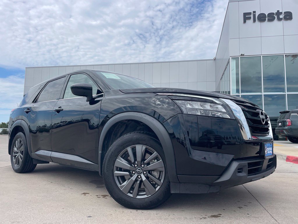 Used 2024 Nissan Pathfinder S FWD 360° Tour