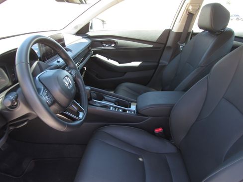 Used 2025 Honda Accord EX-L image 14