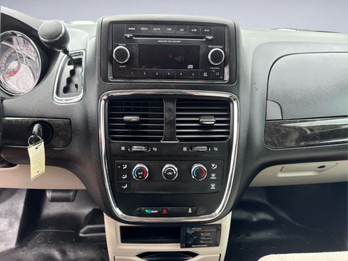 Used 2013 RAM C/V Tradesman FWD image 18