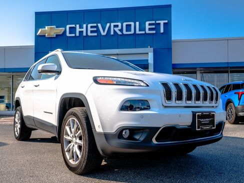 Used 2017 Jeep Cherokee Limited w/ Luxury Group AWD/4WD image 1