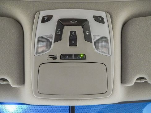 Used 2012 Toyota Sienna XLE image 26