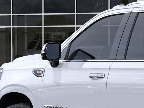 New 2026 GMC Yukon XL Denali w/ Denali Reserve Package image 12