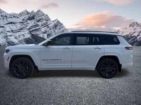 New 2026 Jeep Grand Cherokee L Limited AWD/4WD image 9