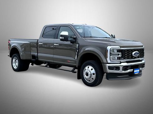 New 2026 Ford F450 Lariat w/ Lariat Ultimate Package AWD/4WD image 3