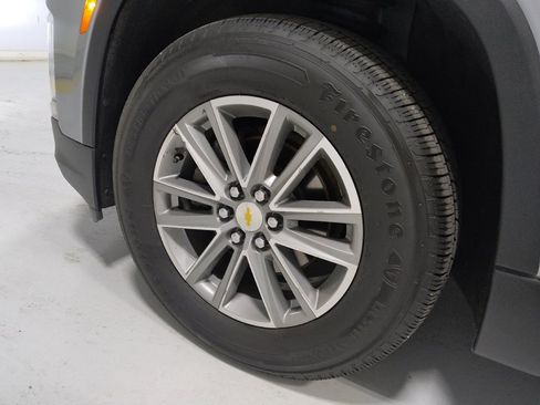 Used 2023 Chevrolet Traverse LT w/ LPO, Cargo Package AWD/4WD image 31