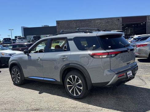 New 2026 Nissan Pathfinder Platinum AWD/4WD image 28