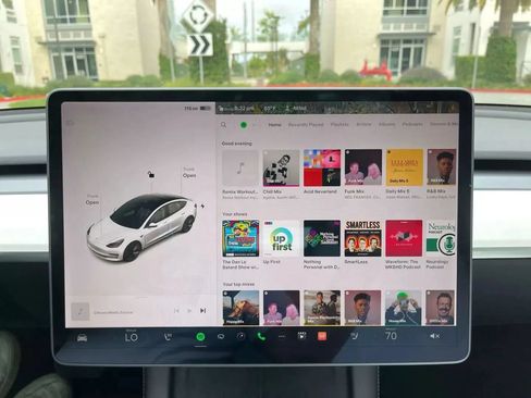 Used 2021 Tesla Model 3 Standard Range Plus RWD image 17