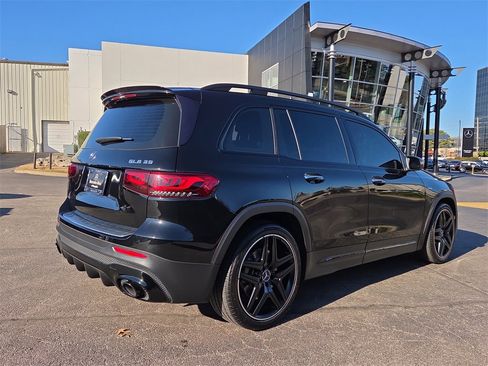 Certified 2022 Mercedes-Benz GLB 35 AMG 4MATIC image 5