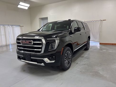 New 2026 GMC Yukon XL Elevation w/ LPO, Floor Liner Package AWD/4WD image 4