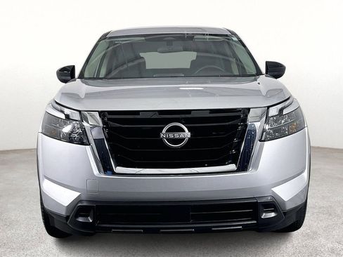 Used 2025 Nissan Pathfinder S image 5