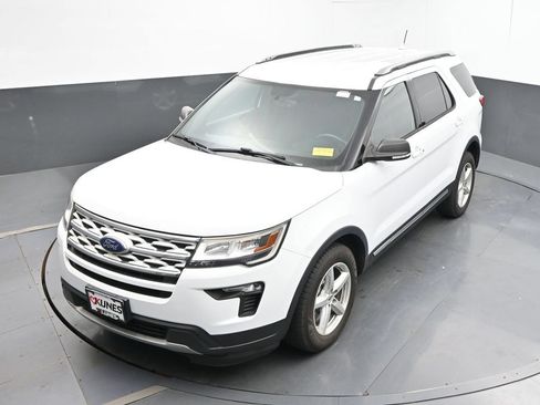Used 2019 Ford Explorer XLT w/ Equipment Group 201A FWD image 39