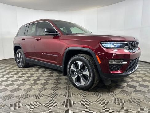 Used 2022 Jeep Grand Cherokee Limited 4xe w/ MOPAR Finishing Package AWD/4WD image 2
