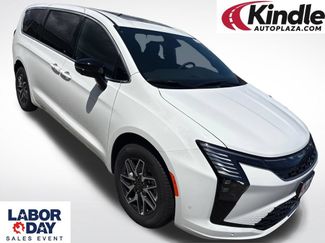 New 2027 Chrysler Pacifica Limited AWD/4WD 360° Tour