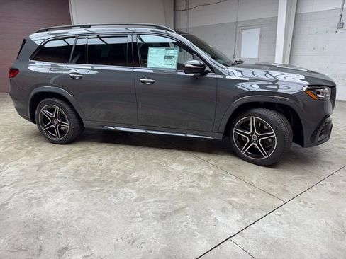 New 2026 Mercedes-Benz GLS 450 4MATIC image 6