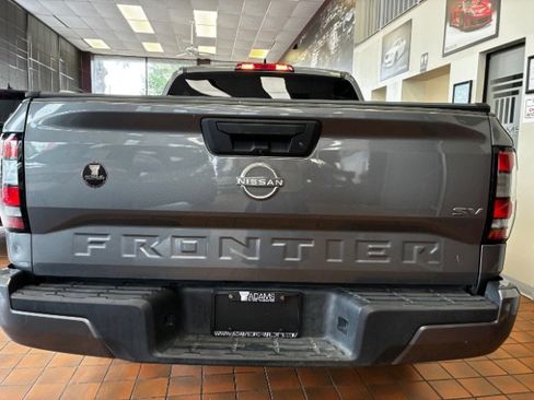 Used 2022 Nissan Frontier SV RWD image 11