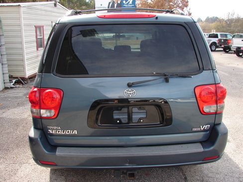 Used 2006 Toyota Sequoia SR5 image 4