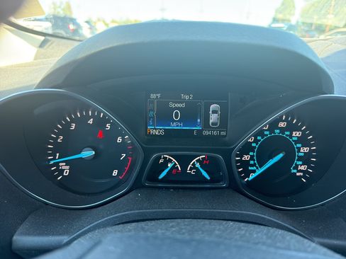 Used 2015 Ford Escape SE w/ Equipment Group 201A AWD/4WD image 4