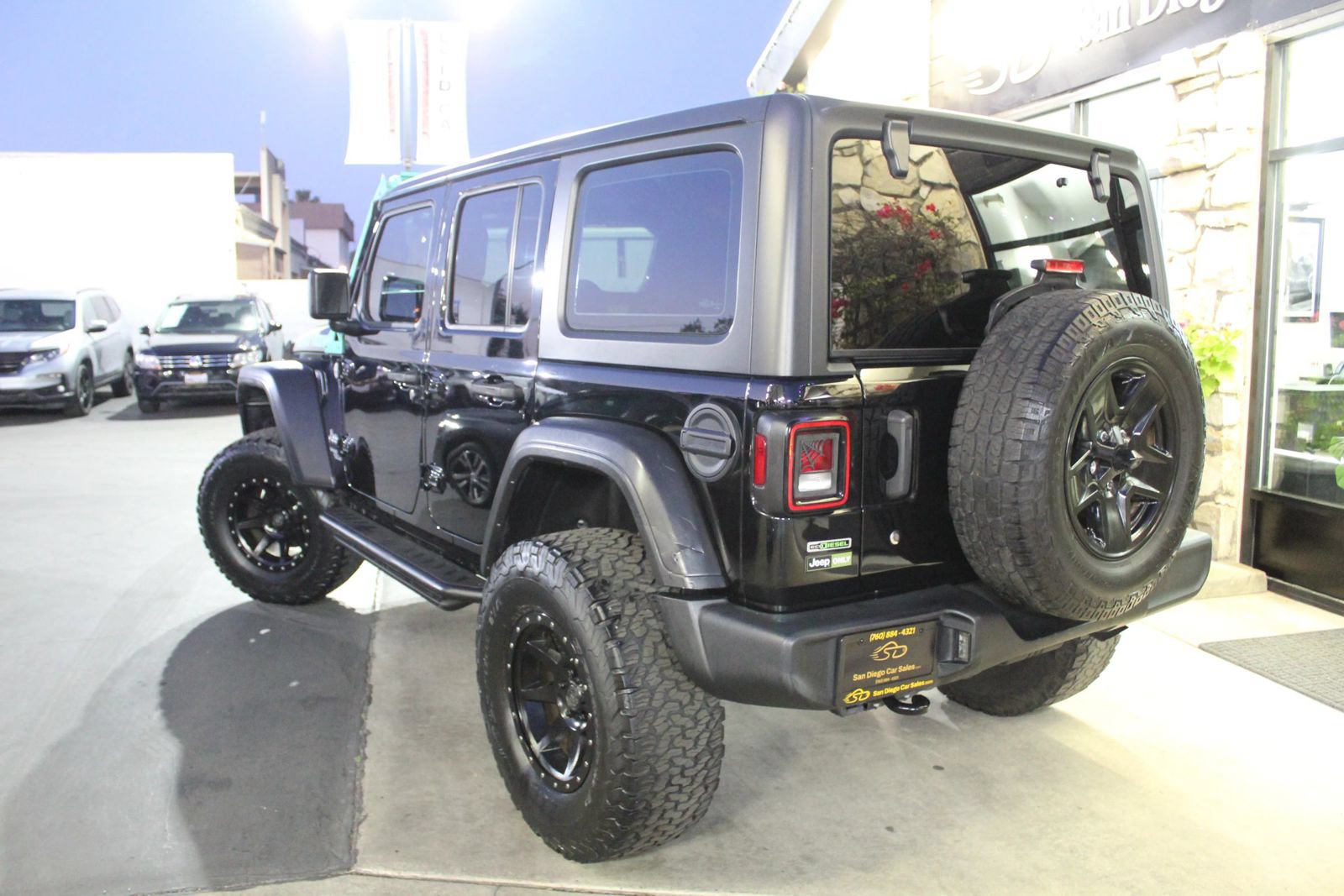 Used 2020 Jeep Wrangler Unlimited Sport AWD/4WD image 3