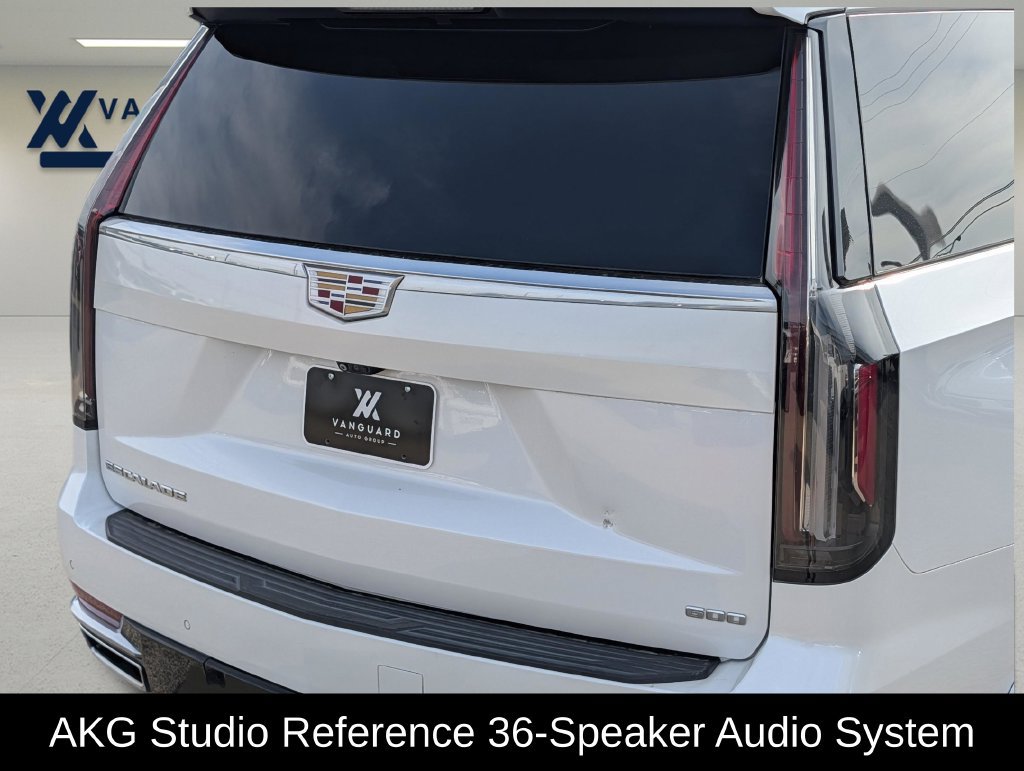 Used 2022 Cadillac Escalade Premium Luxury Platinum w/ Heavy-Duty Trailer Package AWD/4WD image 7