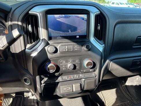 Used 2019 Chevrolet Silverado 1500 LT w/ All-Star Edition AWD/4WD image 12